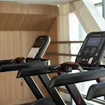 Apartment Airport - King Bed - Free Pool & Gym & Kids Room